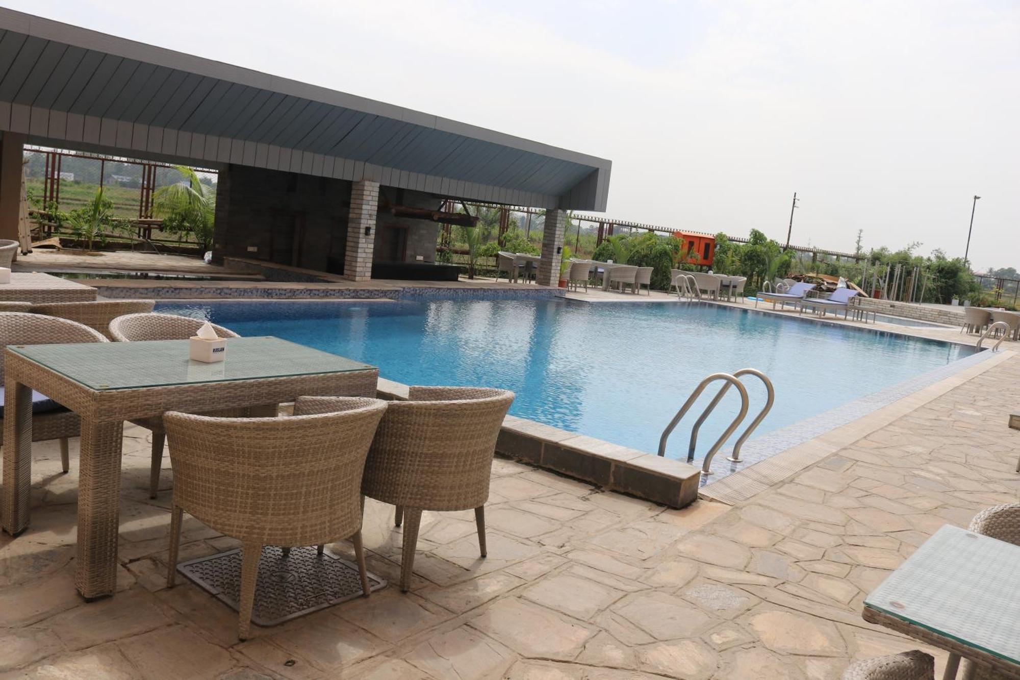 Galaxy Garden Resort Bharatpur  Ngoại thất bức ảnh