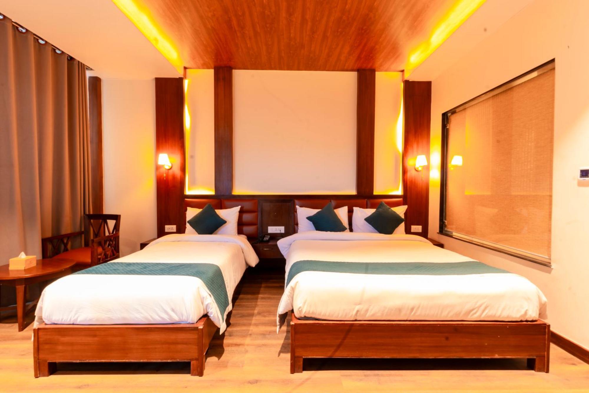 Galaxy Garden Resort Bharatpur  Ngoại thất bức ảnh